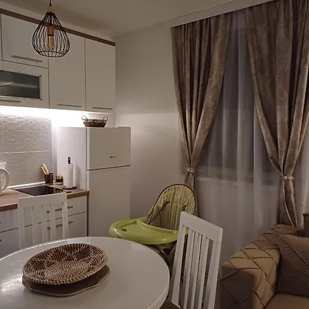 Silver Lux Srebrno Jezero 아파트 *